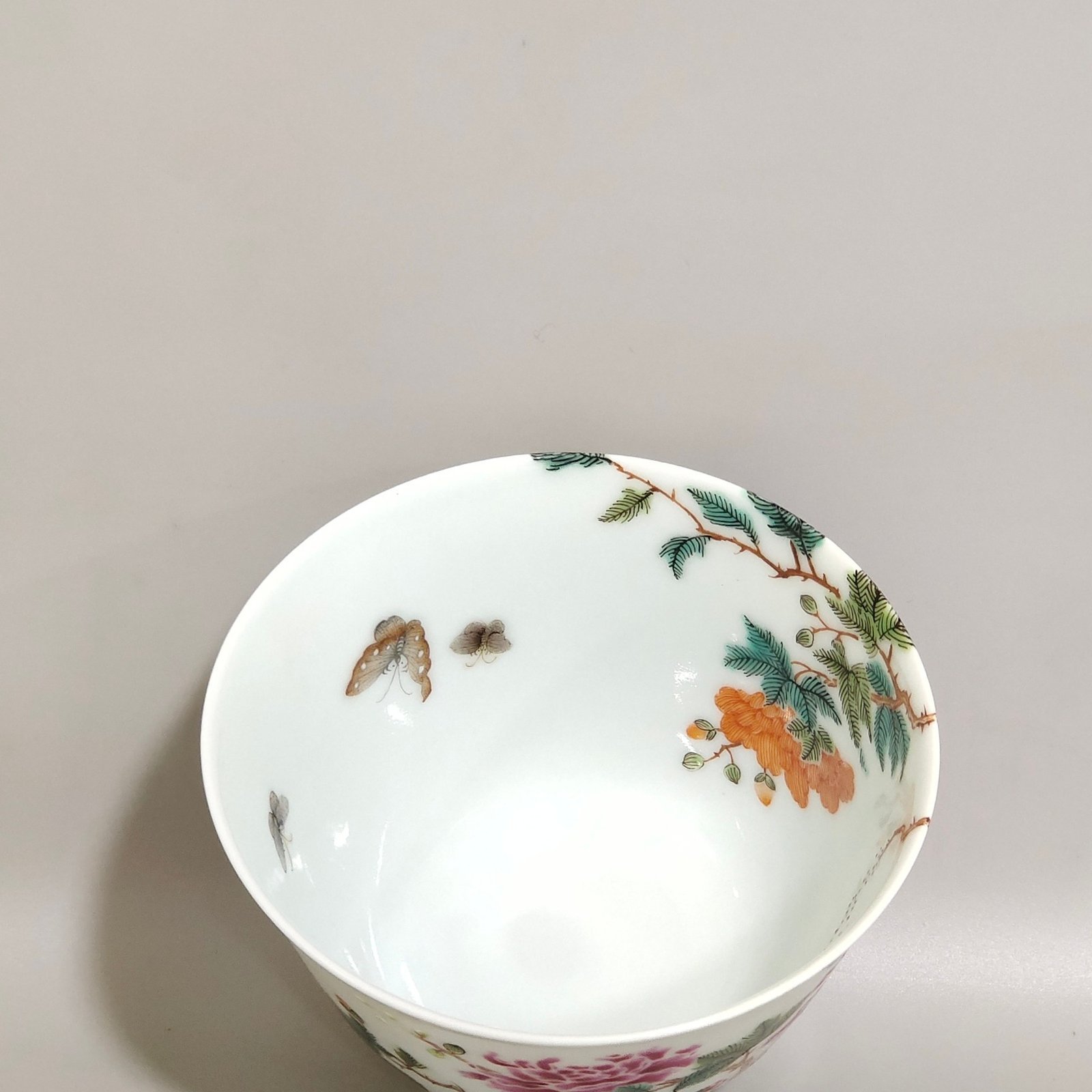 Qing Dynasty Yongzheng famille rose porcelain cup