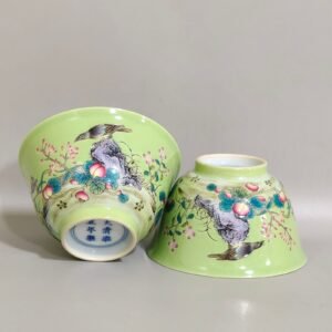 Qing Dynasty Yongzheng apple green glaze pastel cup with flowers birds melons and fruits