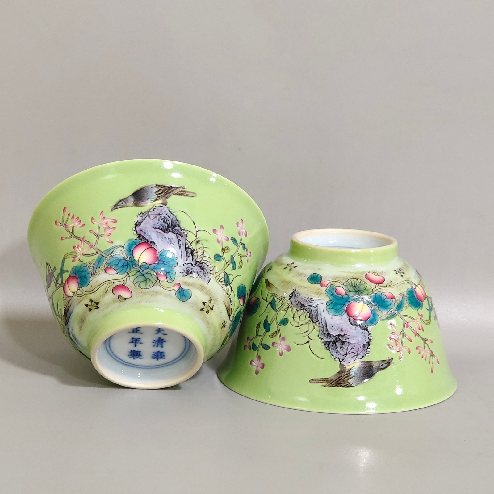 Qing Dynasty Yongzheng apple green glaze pastel cup with flowers birds melons and fruits