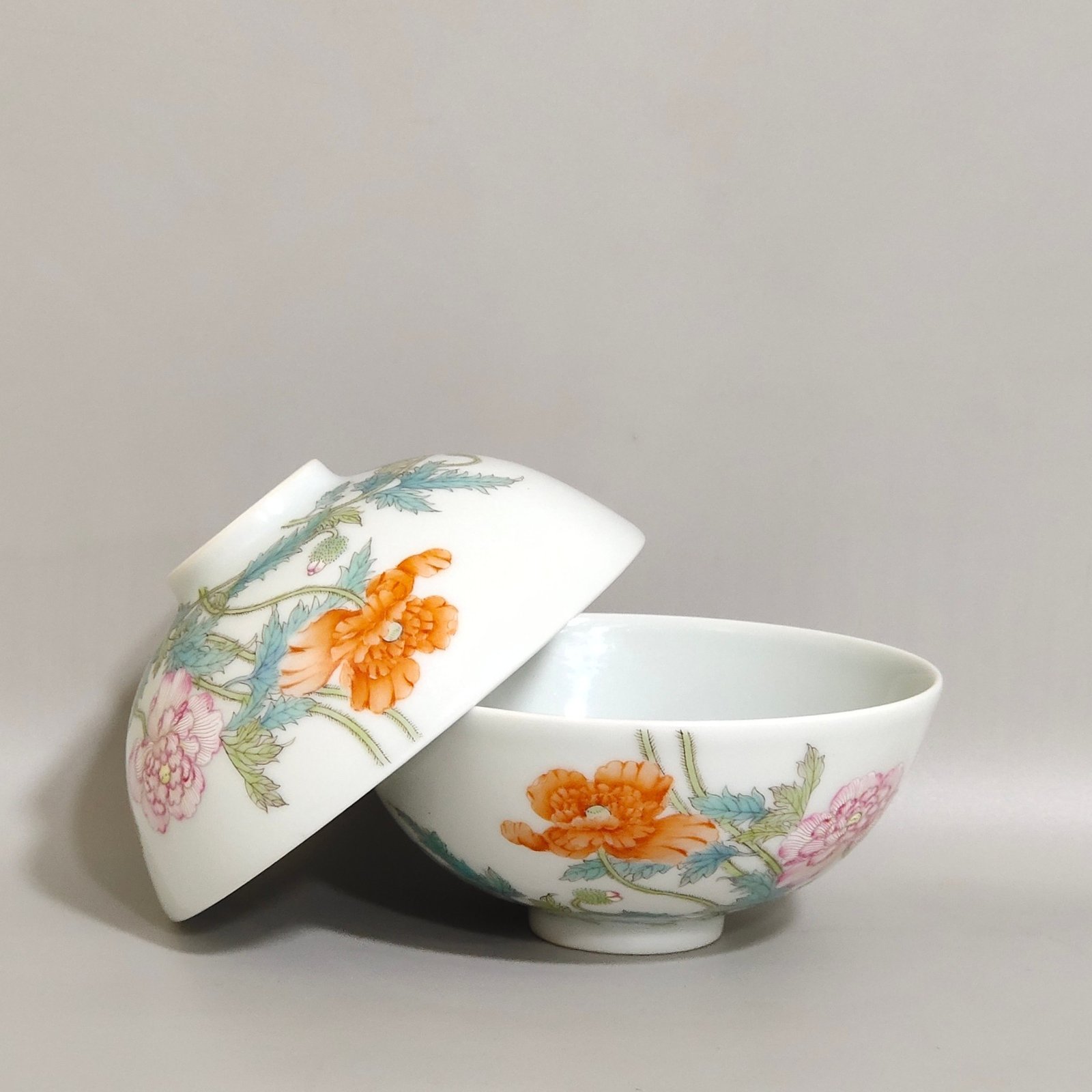 Qing Dynasty Yongzheng poppy tea ball