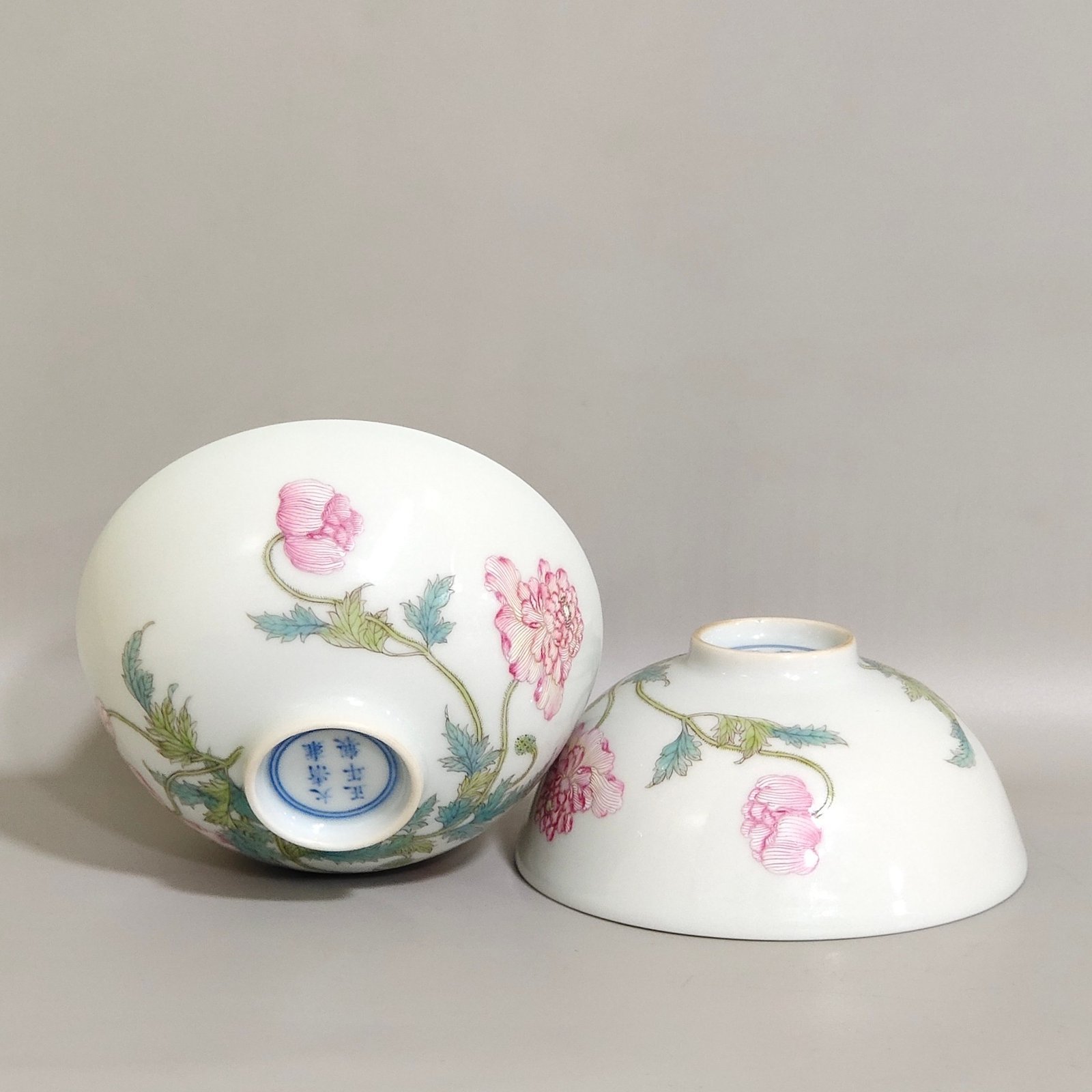 Qing Dynasty Yongzheng poppy tea ball
