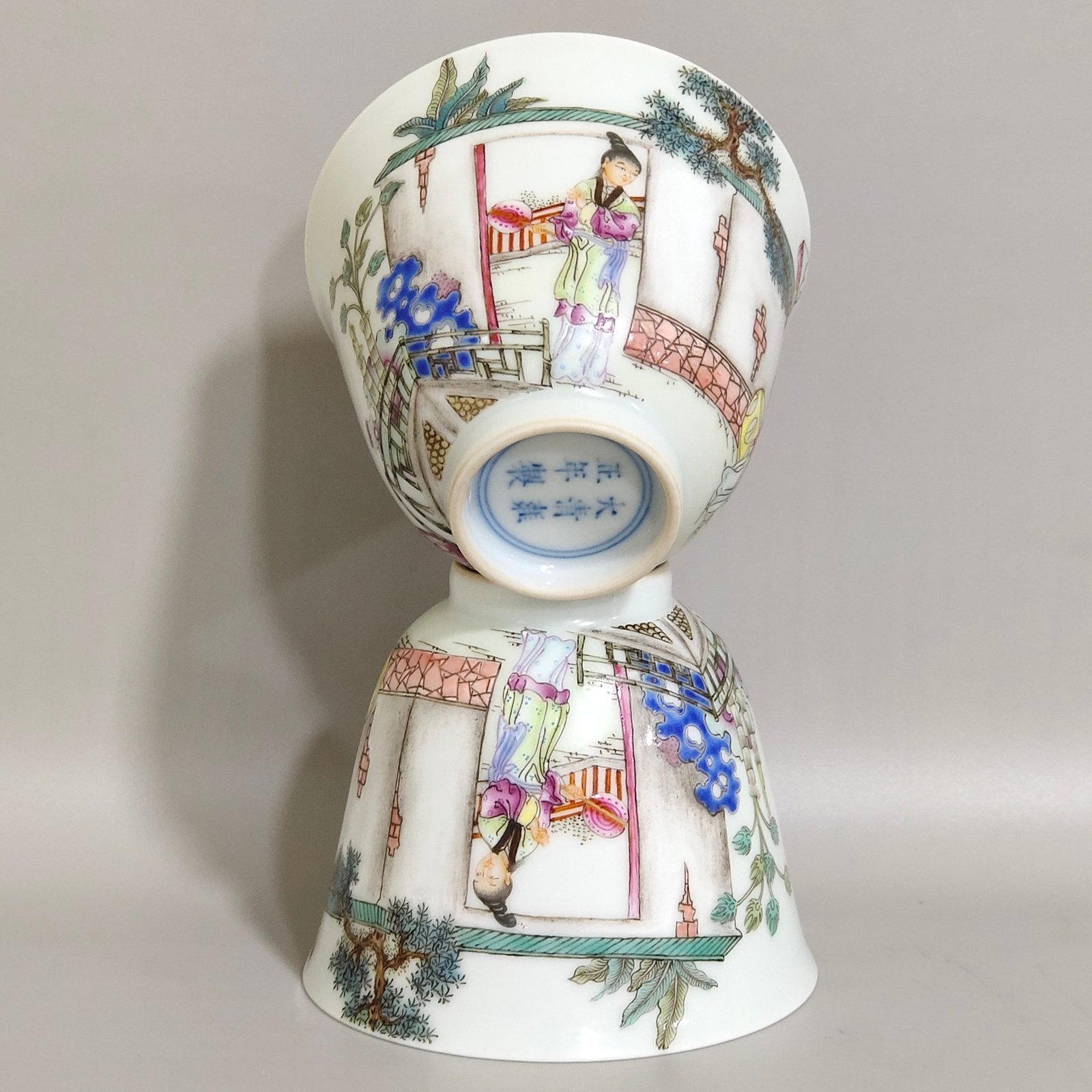 Qing Dynasty Yongzheng Romance of the West Chamber character story cup