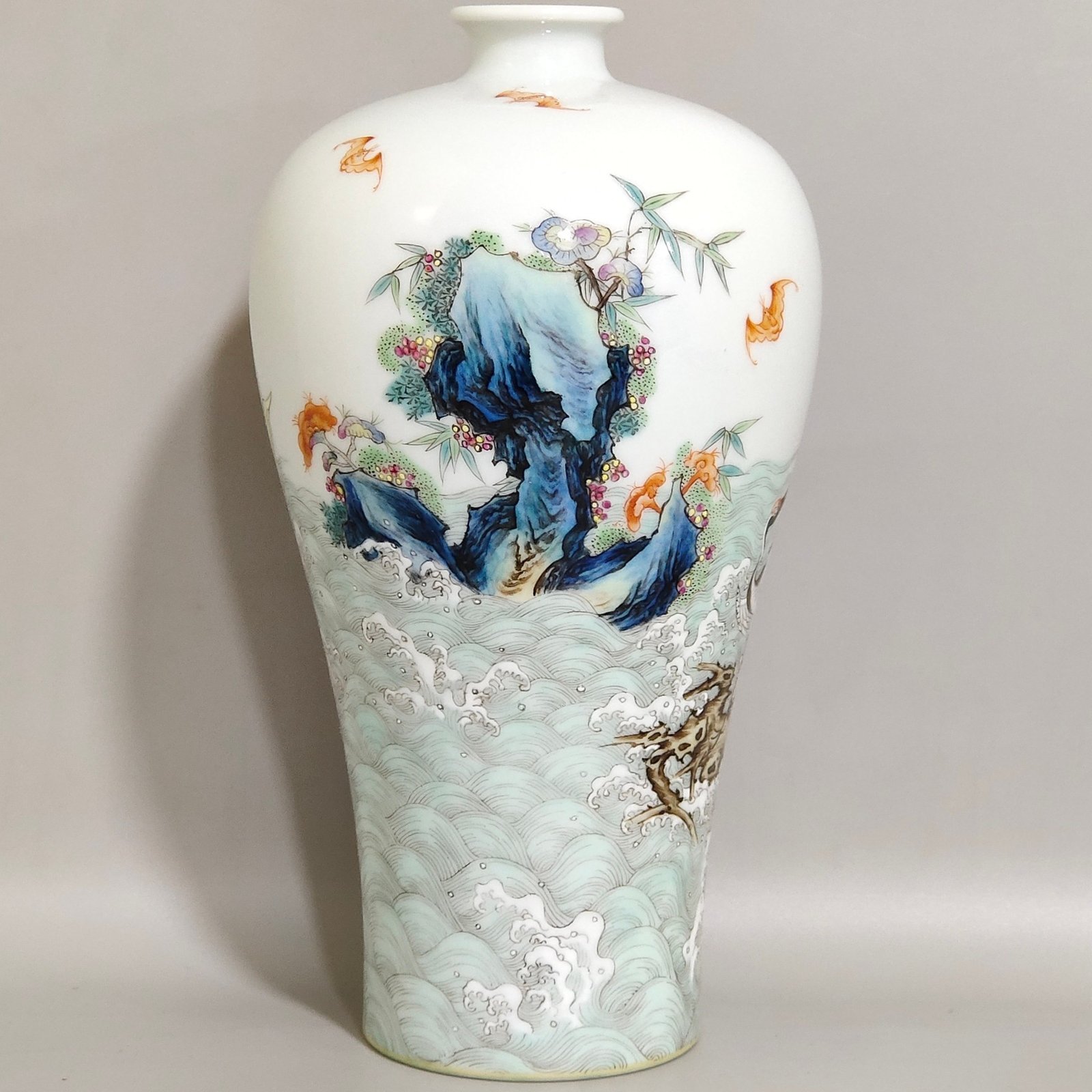 Qing Dynasty Yongzheng Mushrooms and longevity plum vase
