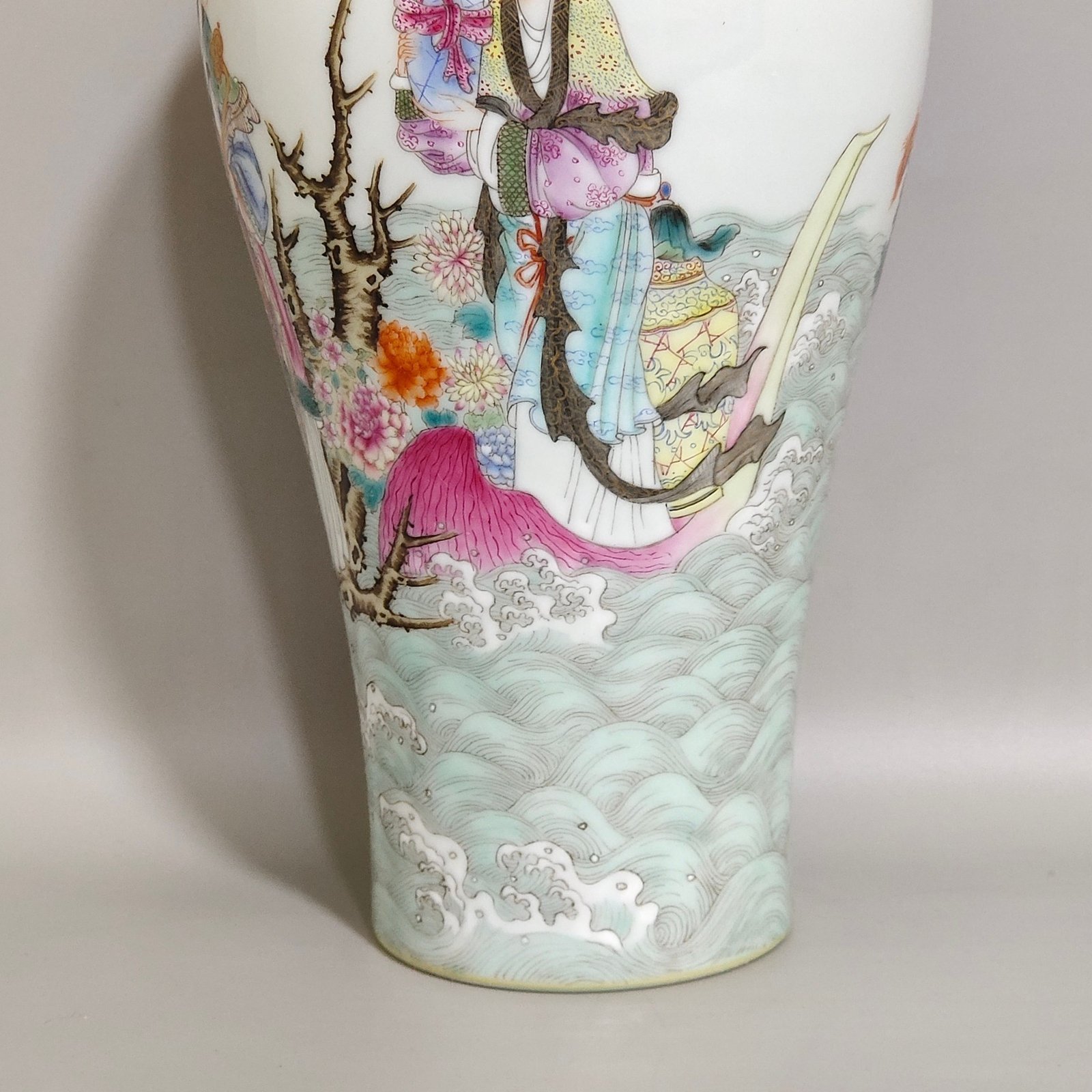 Qing Dynasty Yongzheng Mushrooms and longevity plum vase