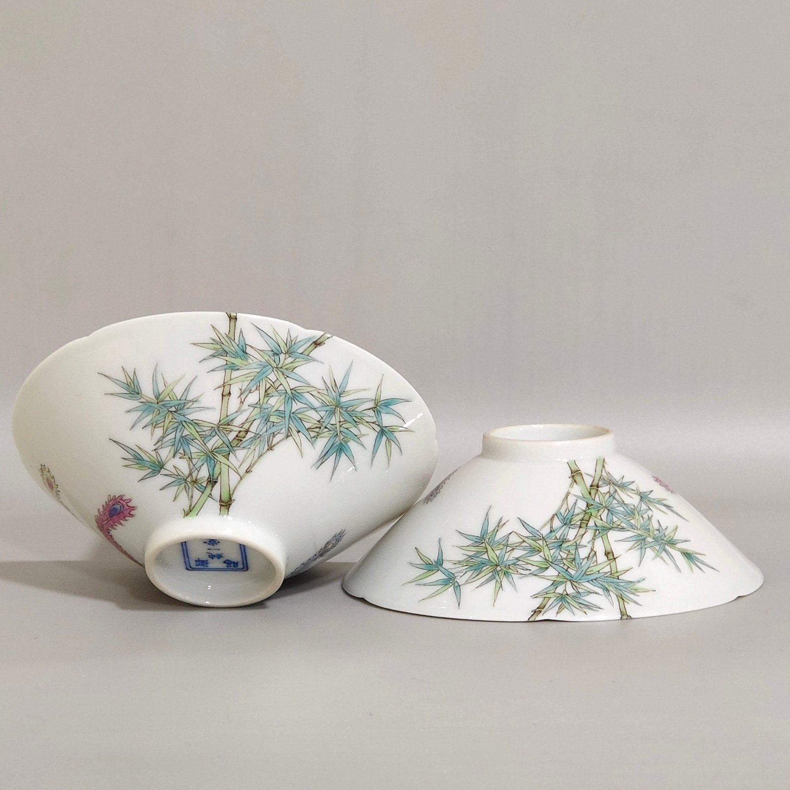 Qing Dynasty Yongzheng bamboo phoenix and sunflower mouth hat cup