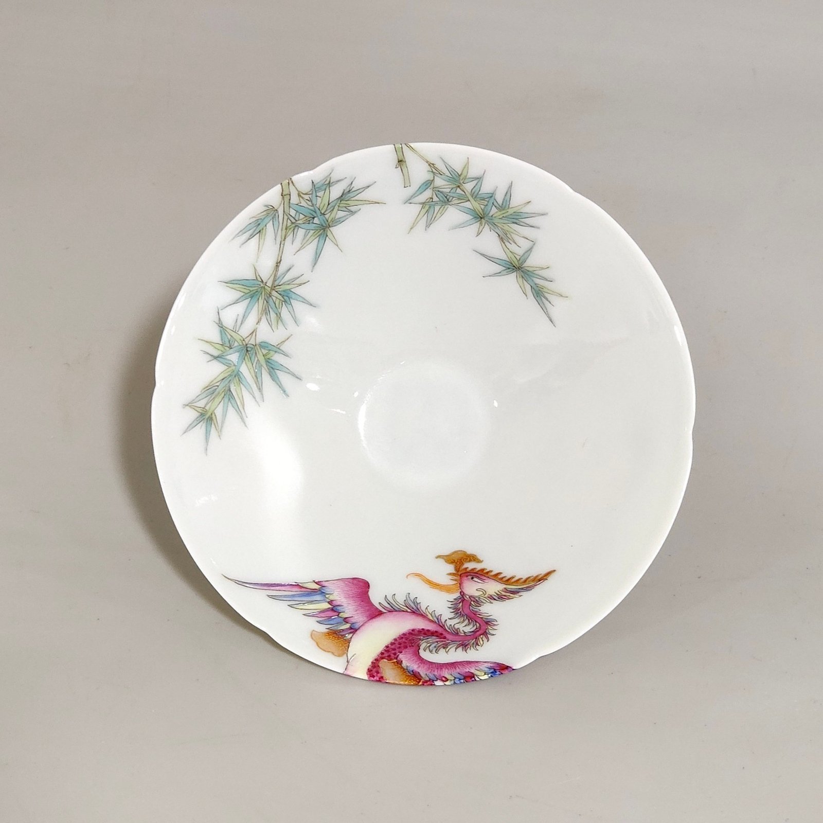 Qing Dynasty Yongzheng bamboo phoenix and sunflower mouth hat cup