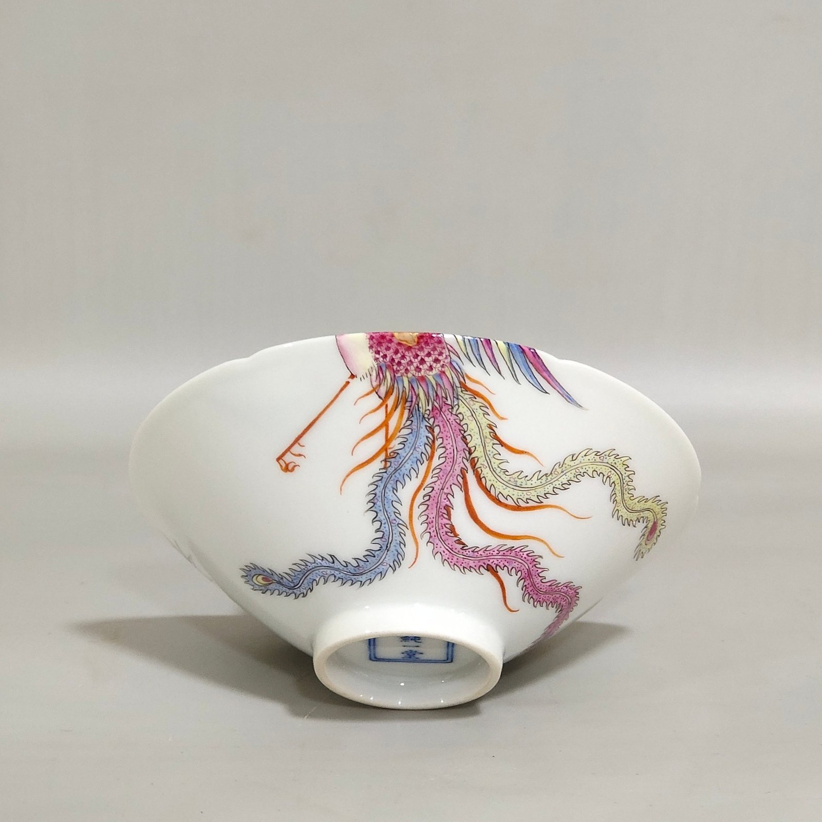 Qing Dynasty Yongzheng bamboo phoenix and sunflower mouth hat cup
