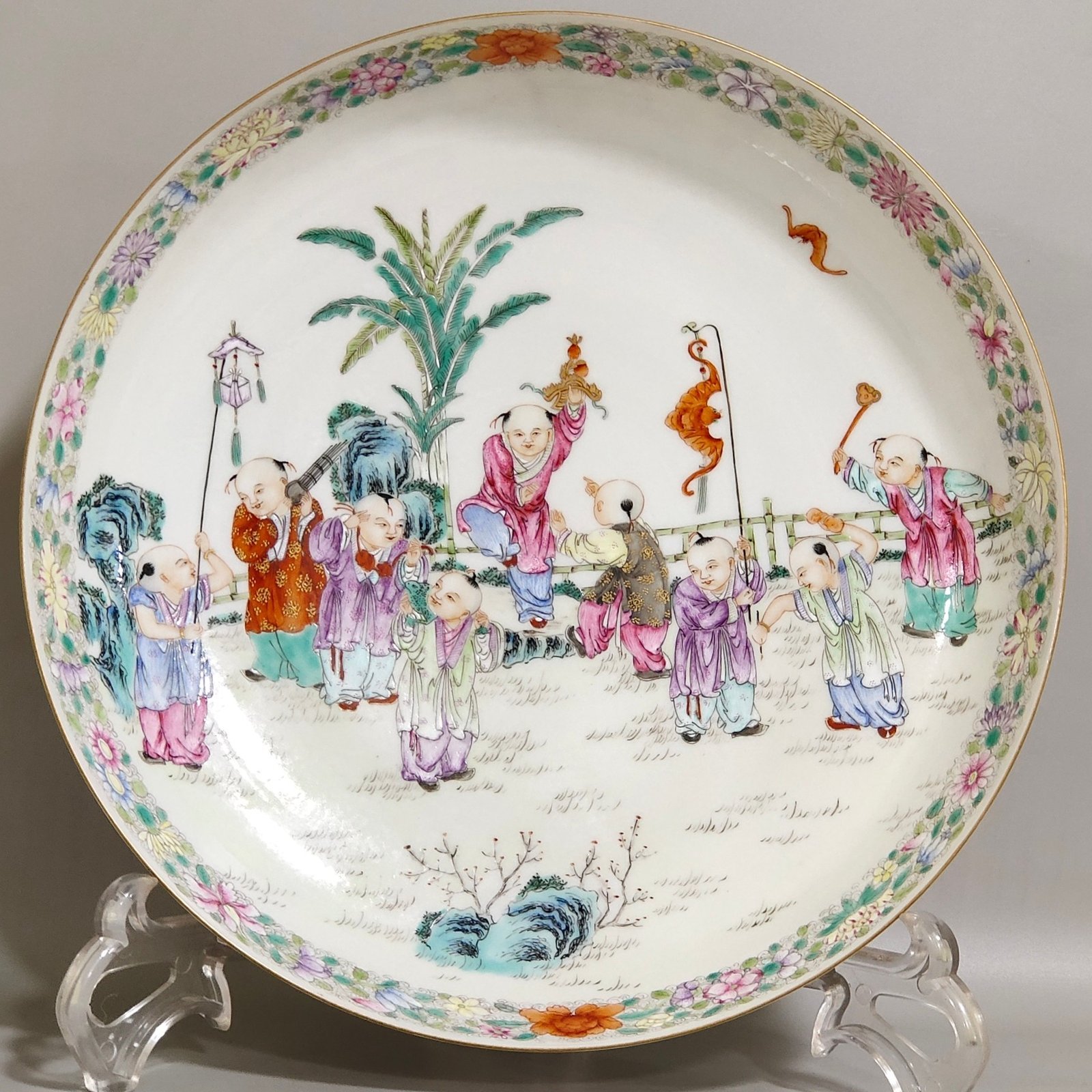 Qing Dynasty Yongzheng lace boy making spring plate