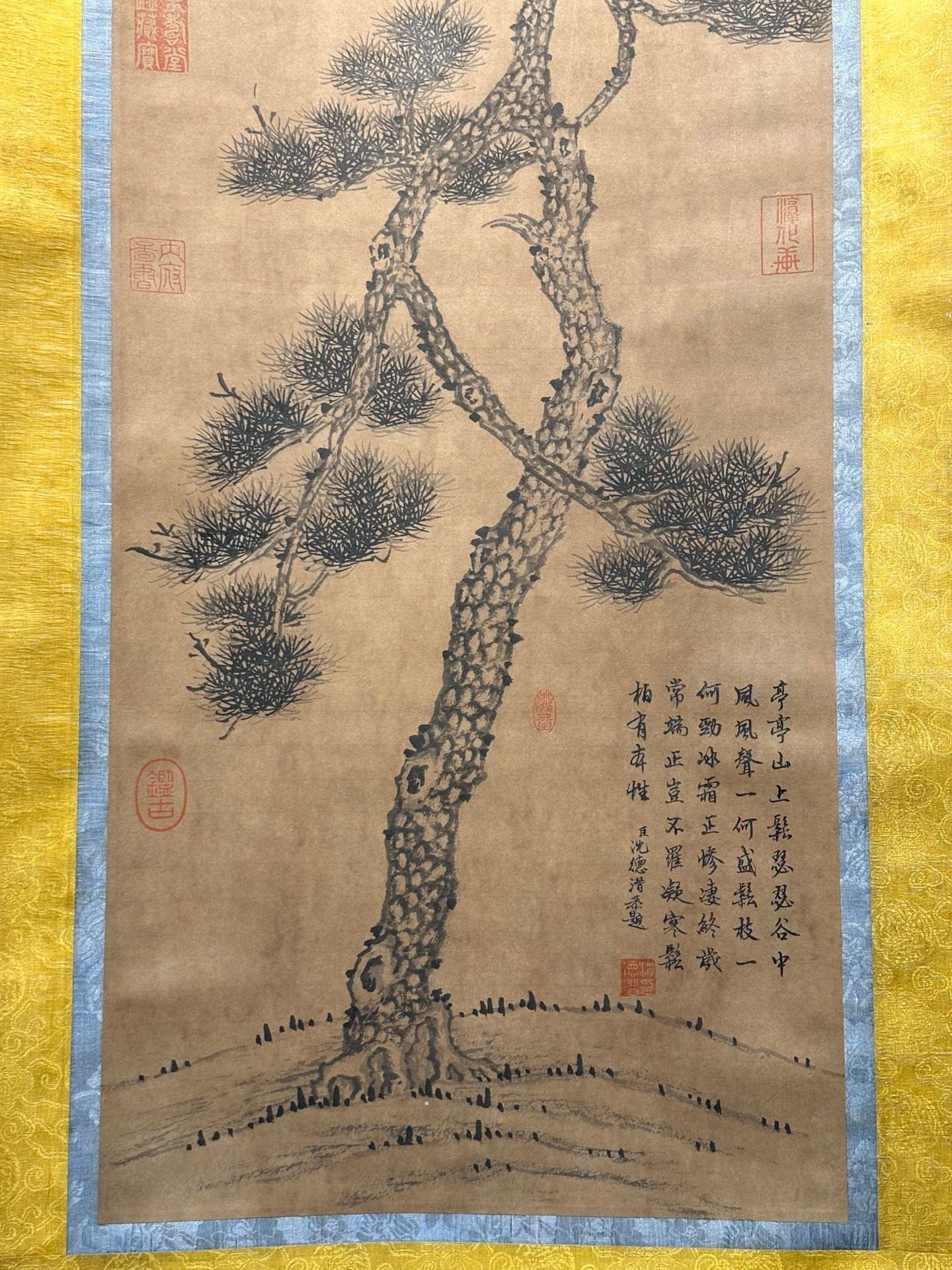 Chinese scroll painting Han Long
