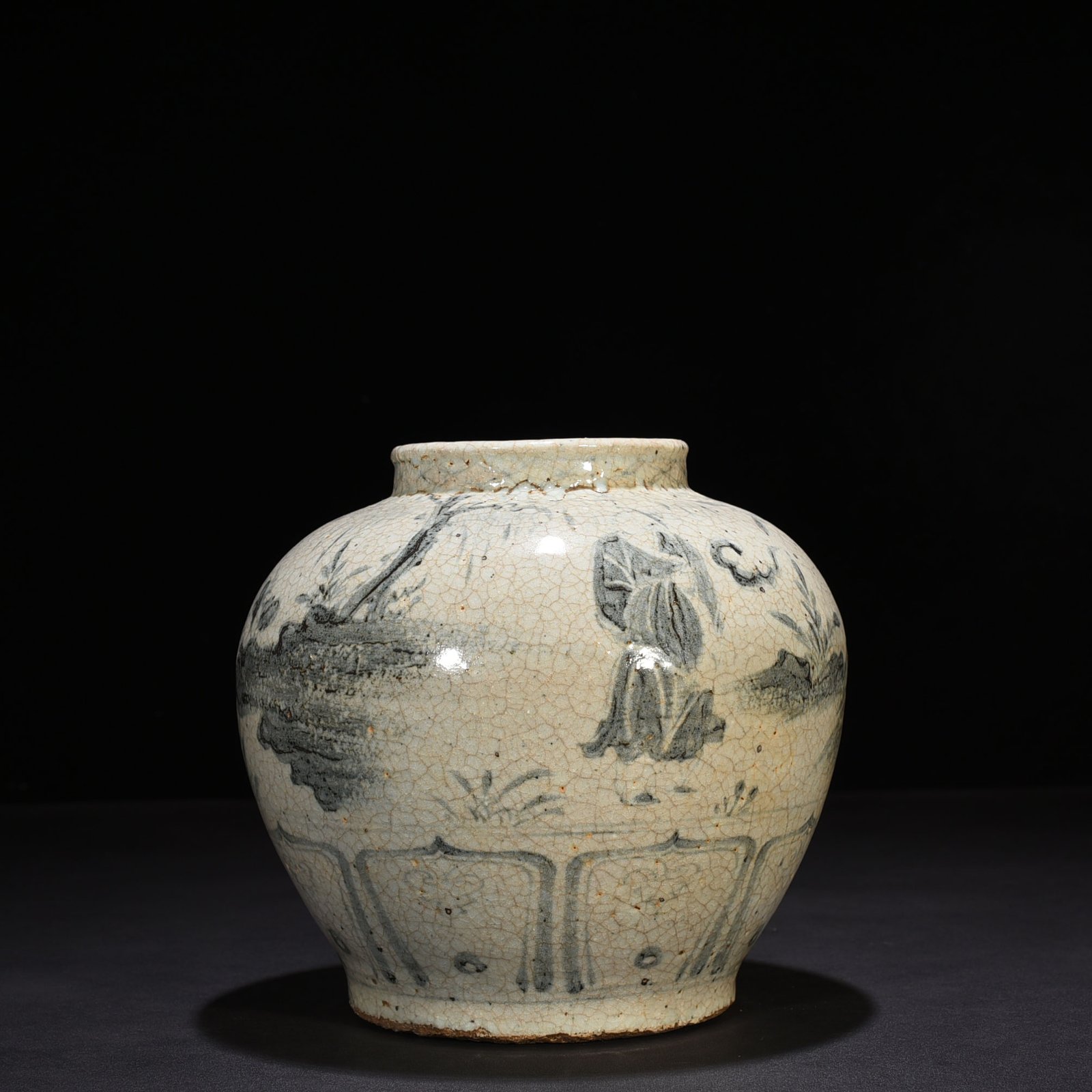 Yuan Dynasty blue and white figure jar