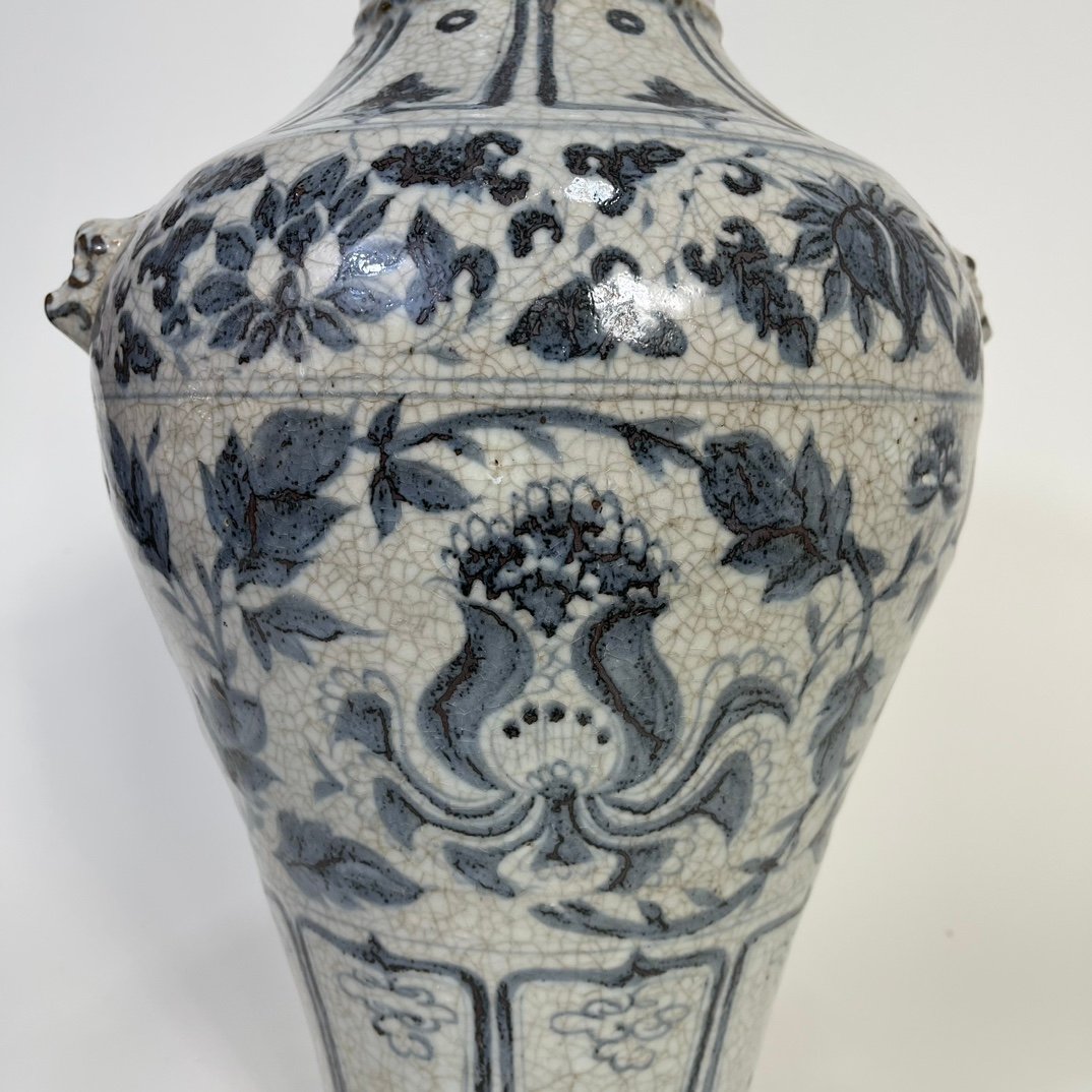 Yuan Dynasty blue and white intertwined peony pattern animal ears disc-mouth vase