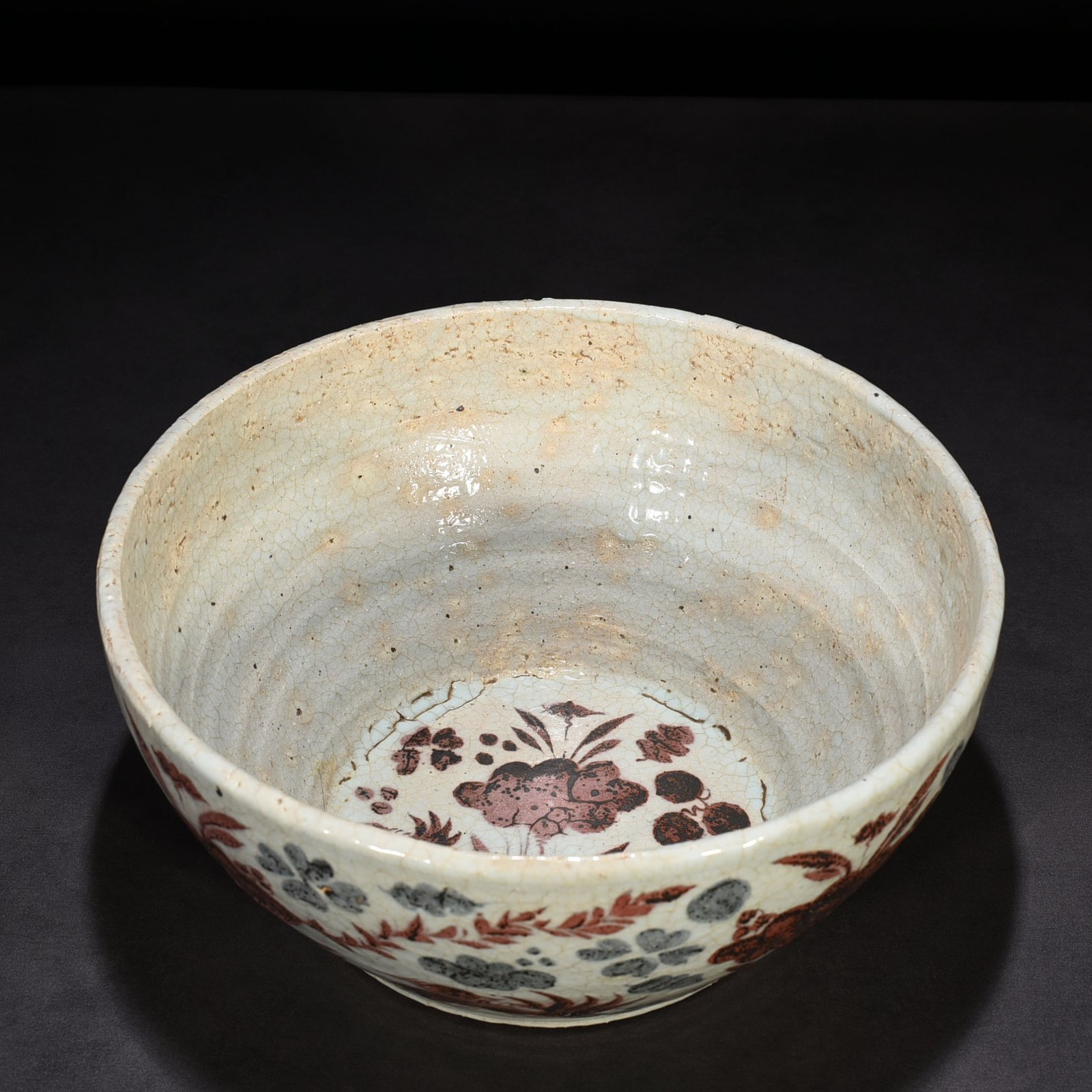 Yuan Dynasty blue and white underglaze red lotus pond vat with mandarin duck pattern