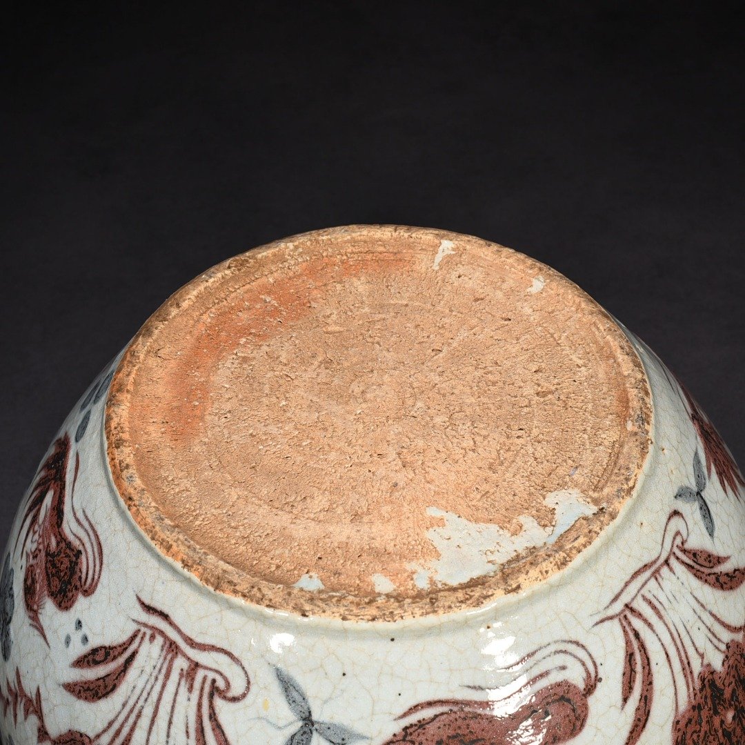 Yuan Dynasty blue and white underglaze red lotus pond vat with mandarin duck pattern