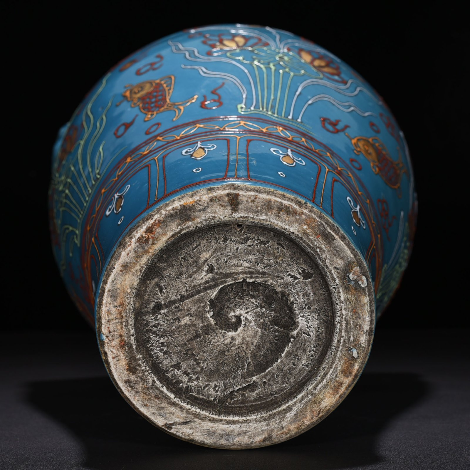 Yuan Dynasty kiln blue glaze lime powder painted goldfish and algae pattern animal ear vase