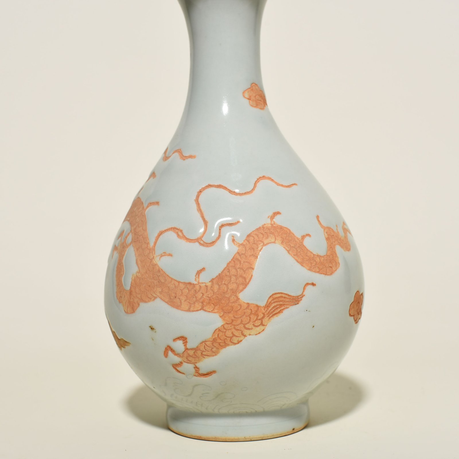 Yuan Dynasty kiln dragon pattern carved Jade vase