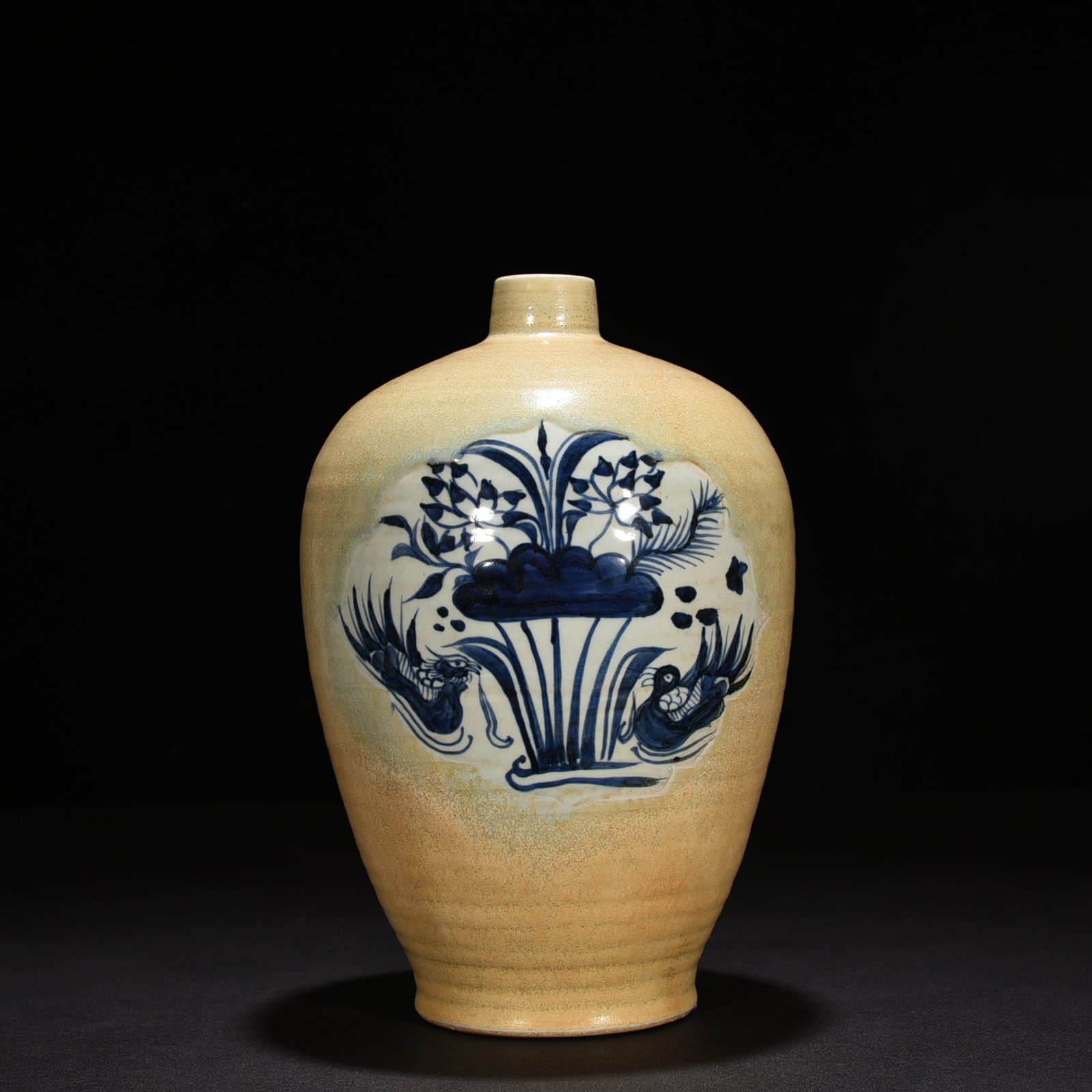 Yuan Dynasty kiln blue and white with mandarin duck pattern lotus pond plum vase