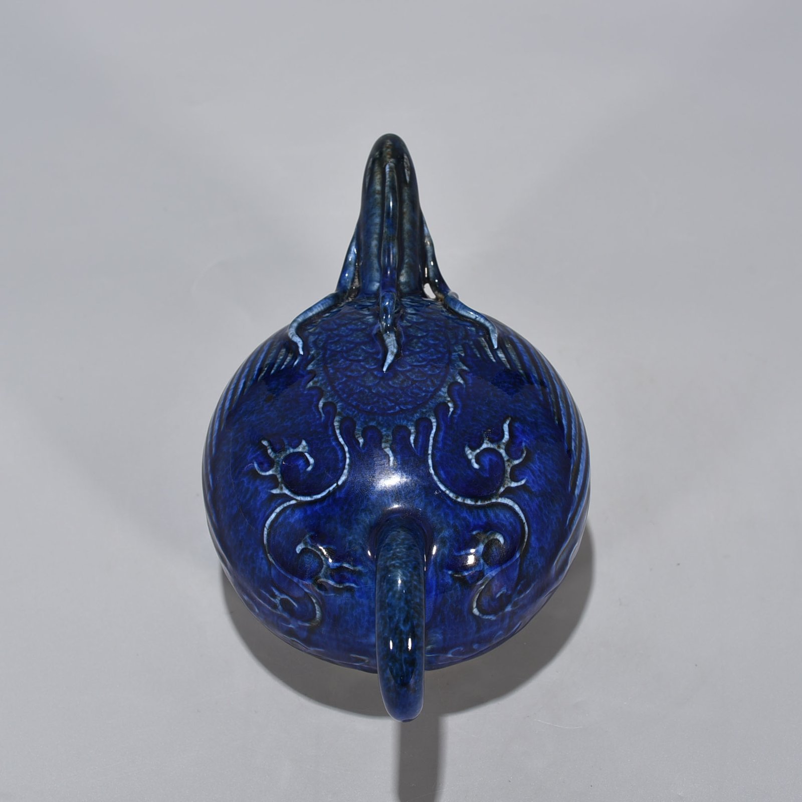Yuan Dynasty blue glaze phoenix head backflow pot