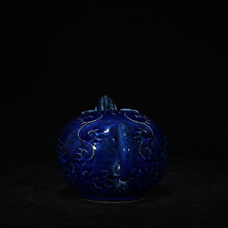 Yuan Dynasty blue glaze carved phoenix head backflow kettle