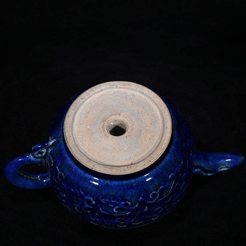 Yuan Dynasty blue glaze carved phoenix head backflow kettle