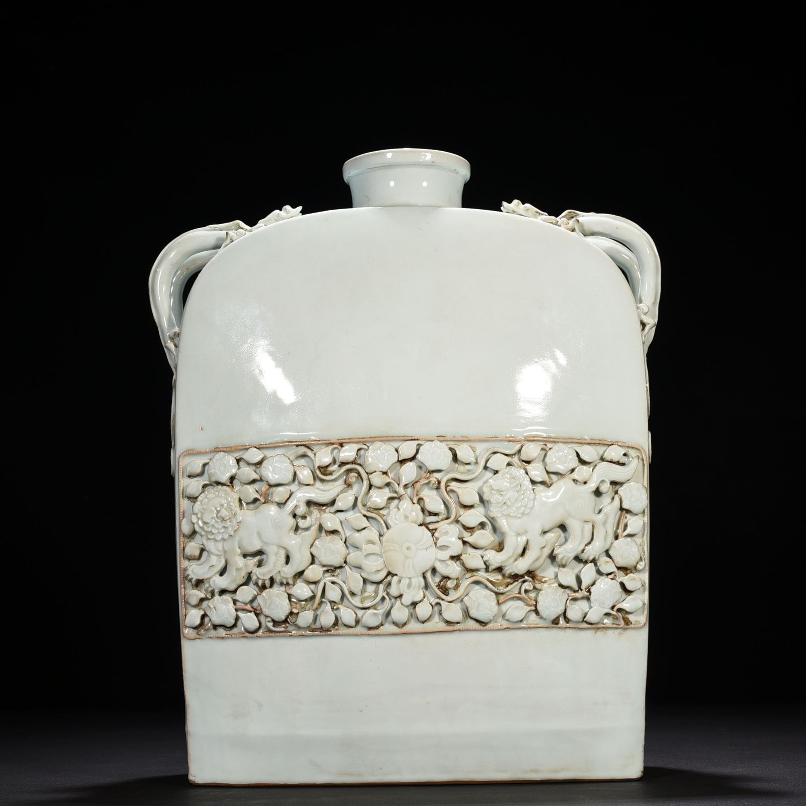 Yuan Dynasty white glazed plastic lion rolling hydrangea four series flat bottle