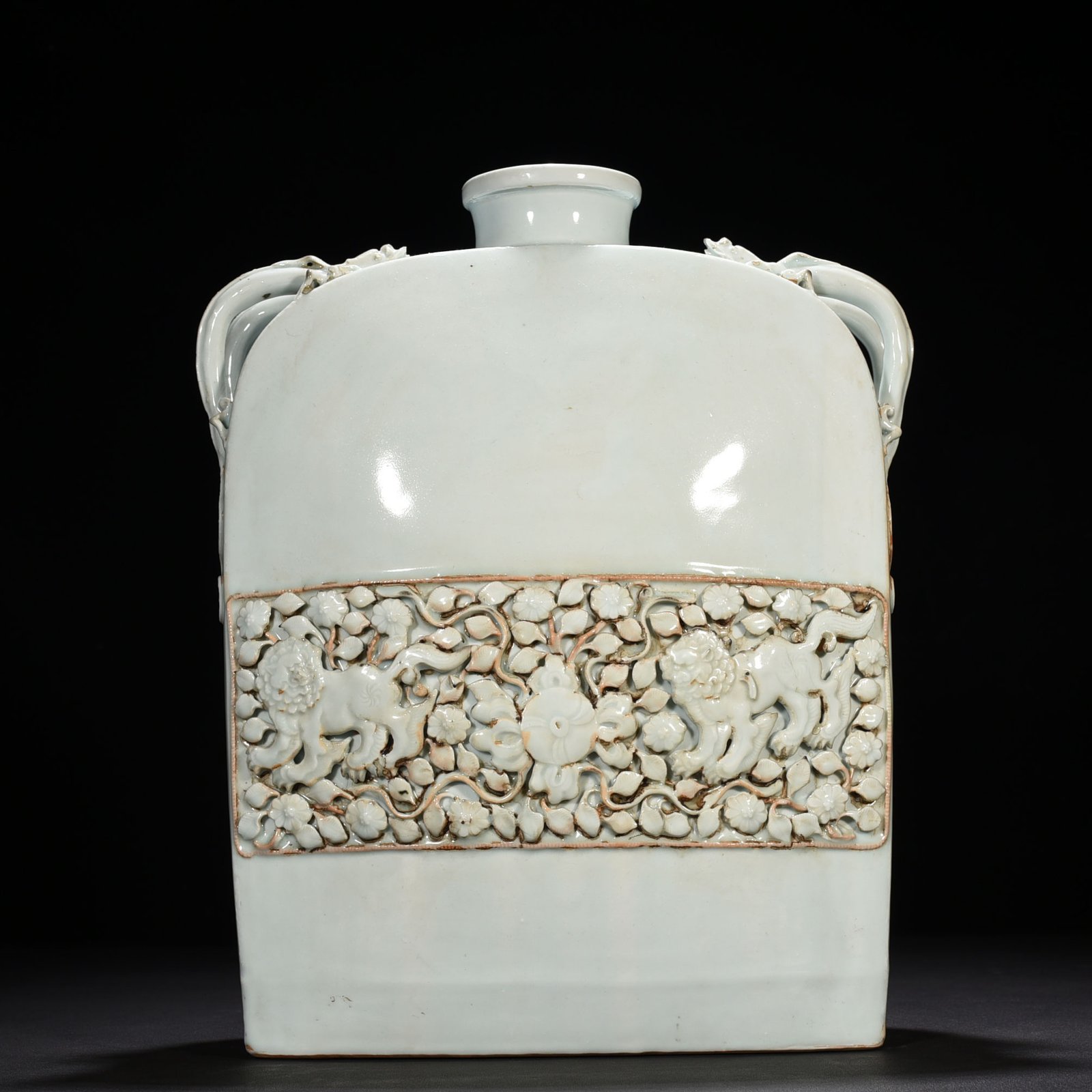 Yuan Dynasty white glazed plastic lion rolling hydrangea four series flat bottle