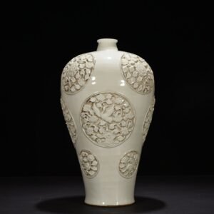 Yuan Dynasty white glazed with flower and bird patterns plum vase