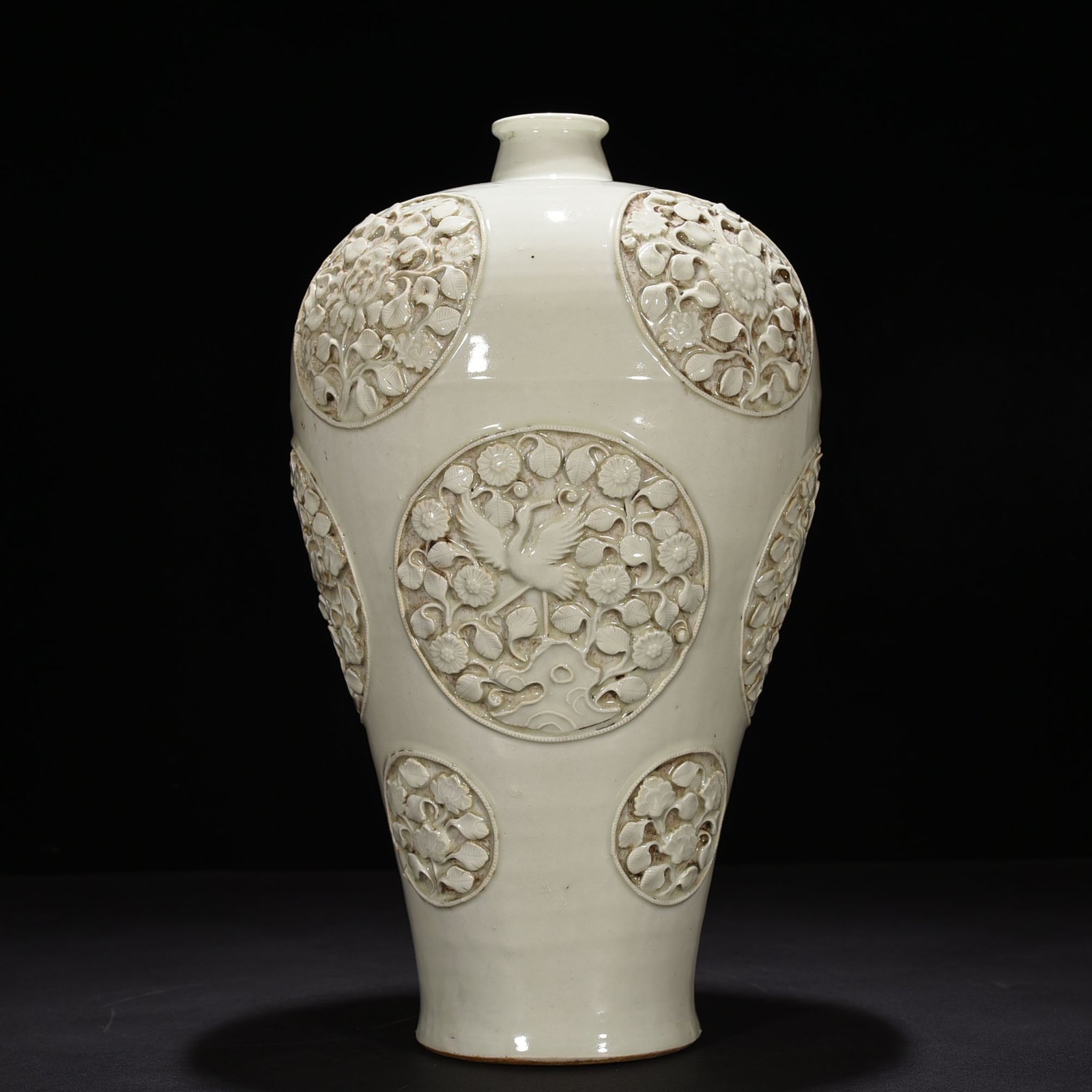 Yuan Dynasty white glazed with flower and bird patterns plum vase