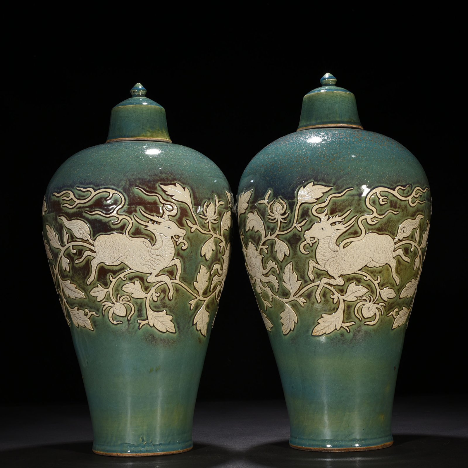 Yuan Dynasty kiln glaze carved plum vase with wrapped branches and unicorn pattern