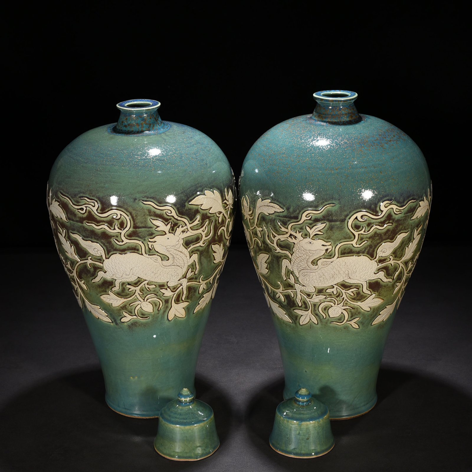 Yuan Dynasty kiln glaze carved plum vase with wrapped branches and unicorn pattern