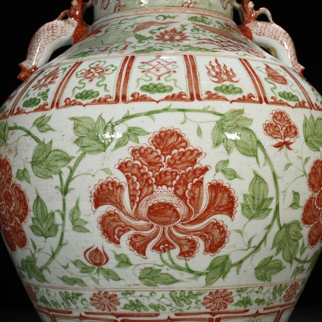 Yuan Dynasty underglaze red and green colored double-eared jar with entangled branches and peony pattern