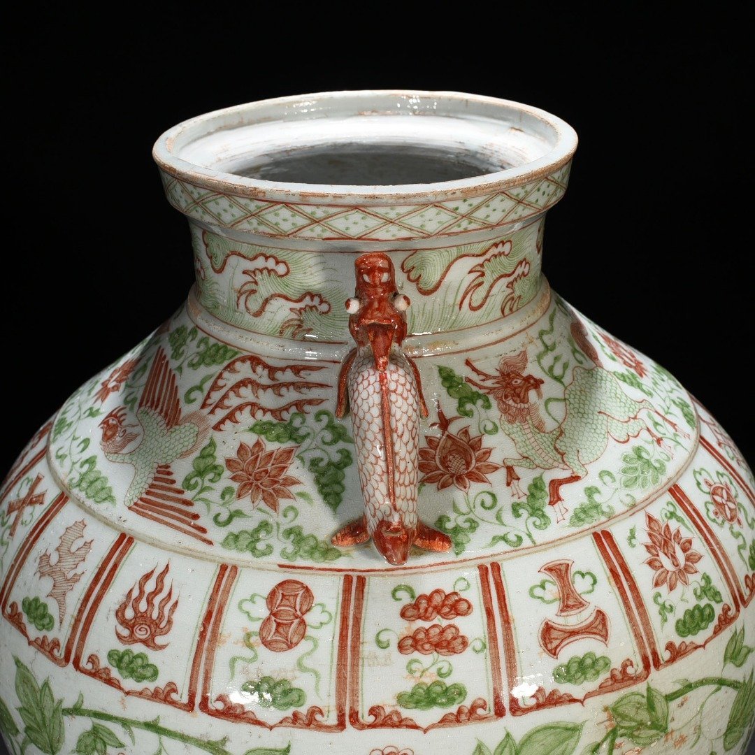 Yuan Dynasty underglaze red and green colored double-eared jar with entangled branches and peony pattern
