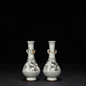 Yuan Dynasty glaze red pine bamboo and plum pattern amphora