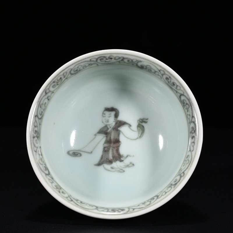Yuan Dynasty glaze red pine bamboo and plum pattern tall bowl