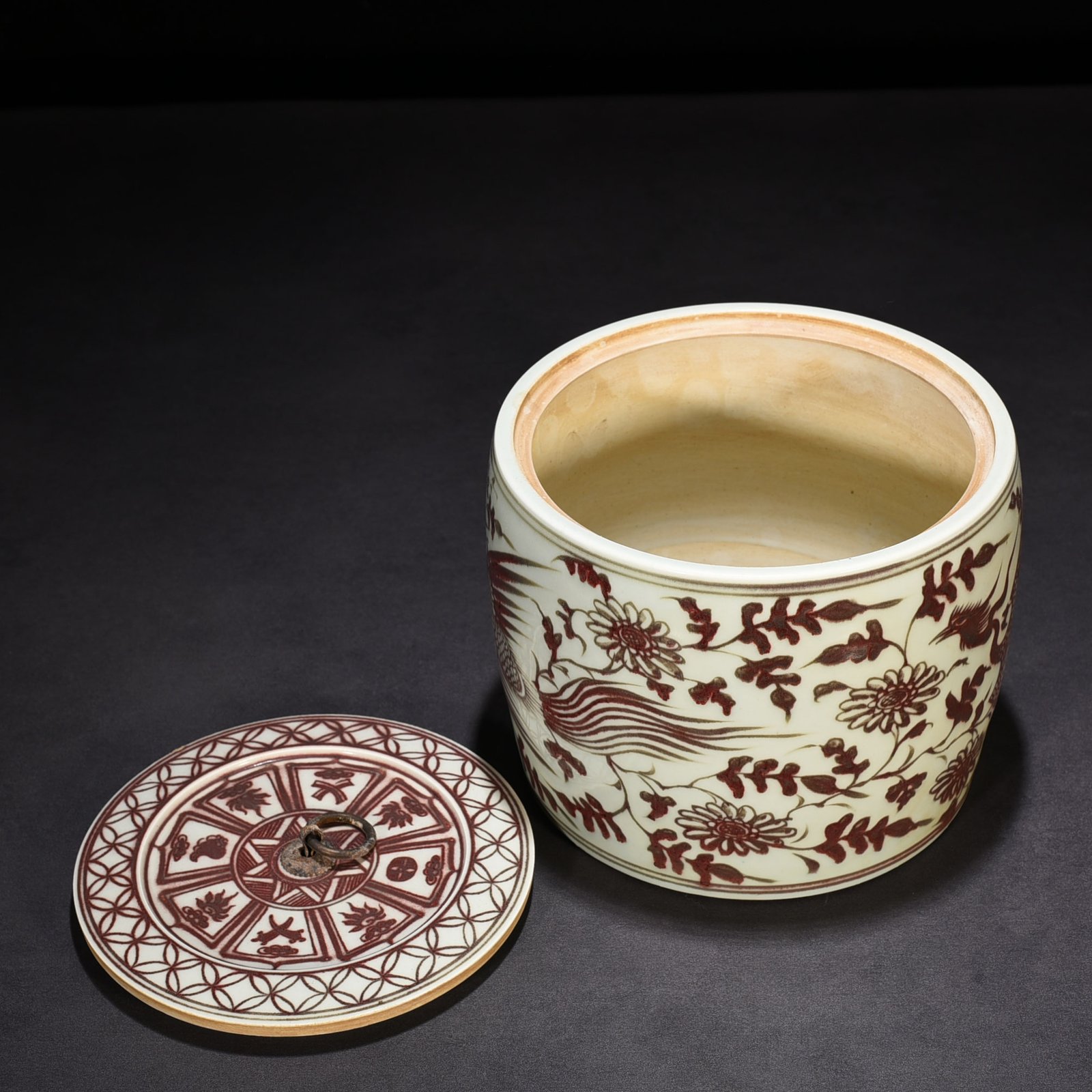 Yuan Dynasty underglaze red jar with twig and phoenix pattern