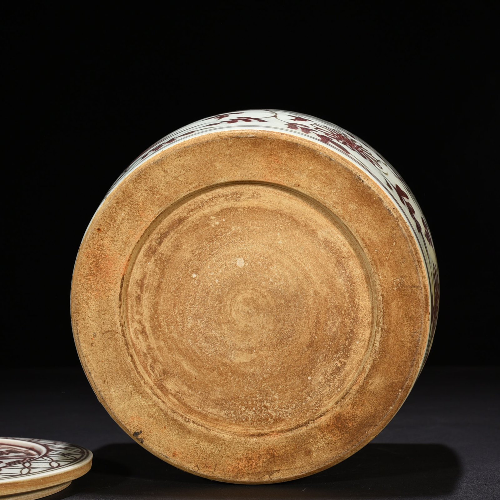 Yuan Dynasty underglaze red jar with twig and phoenix pattern