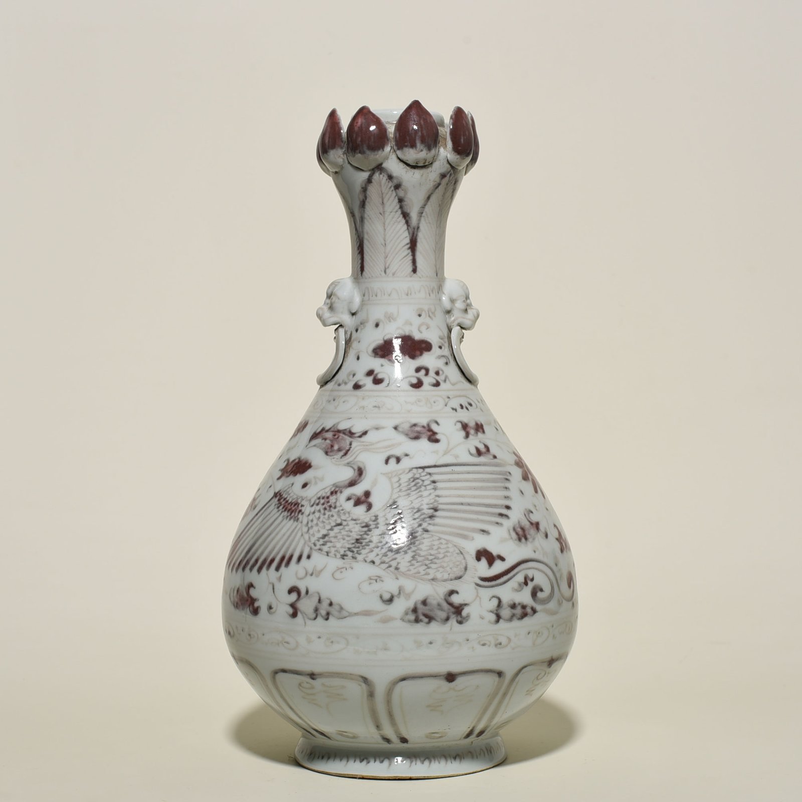 Yuan Dynasty glazed red garlic vase with branches and phoenix pattern