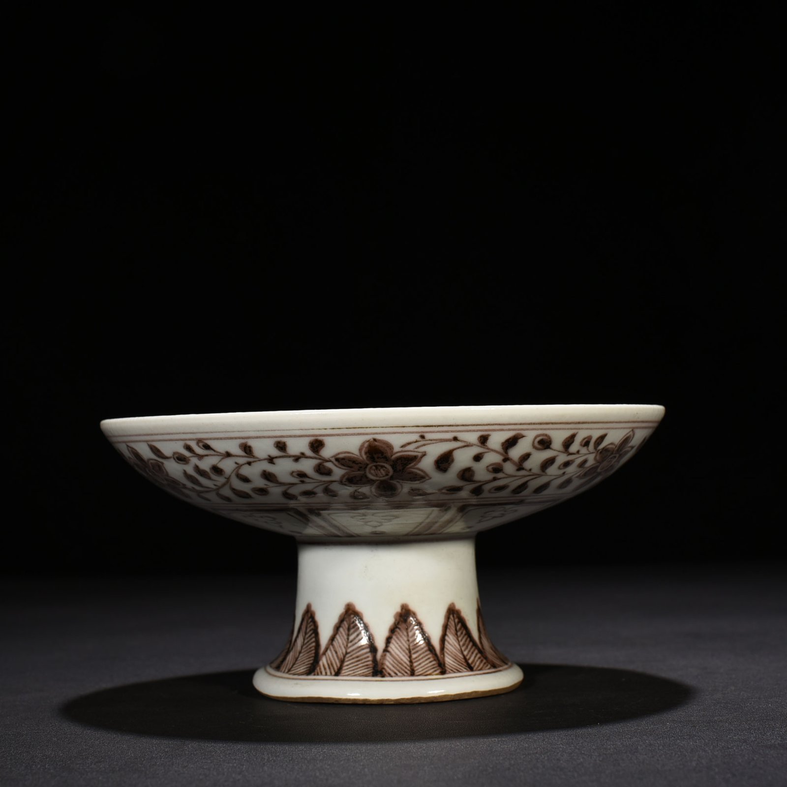 Yuan Dynasty underglaze red high plate with branches and lion pattern