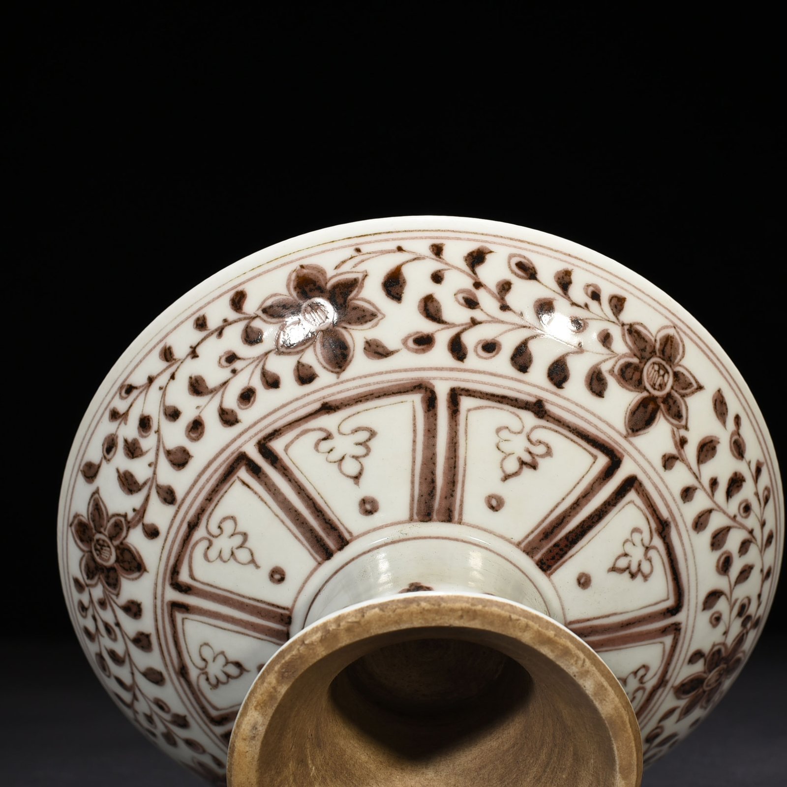 Yuan Dynasty underglaze red high plate with branches and lion pattern