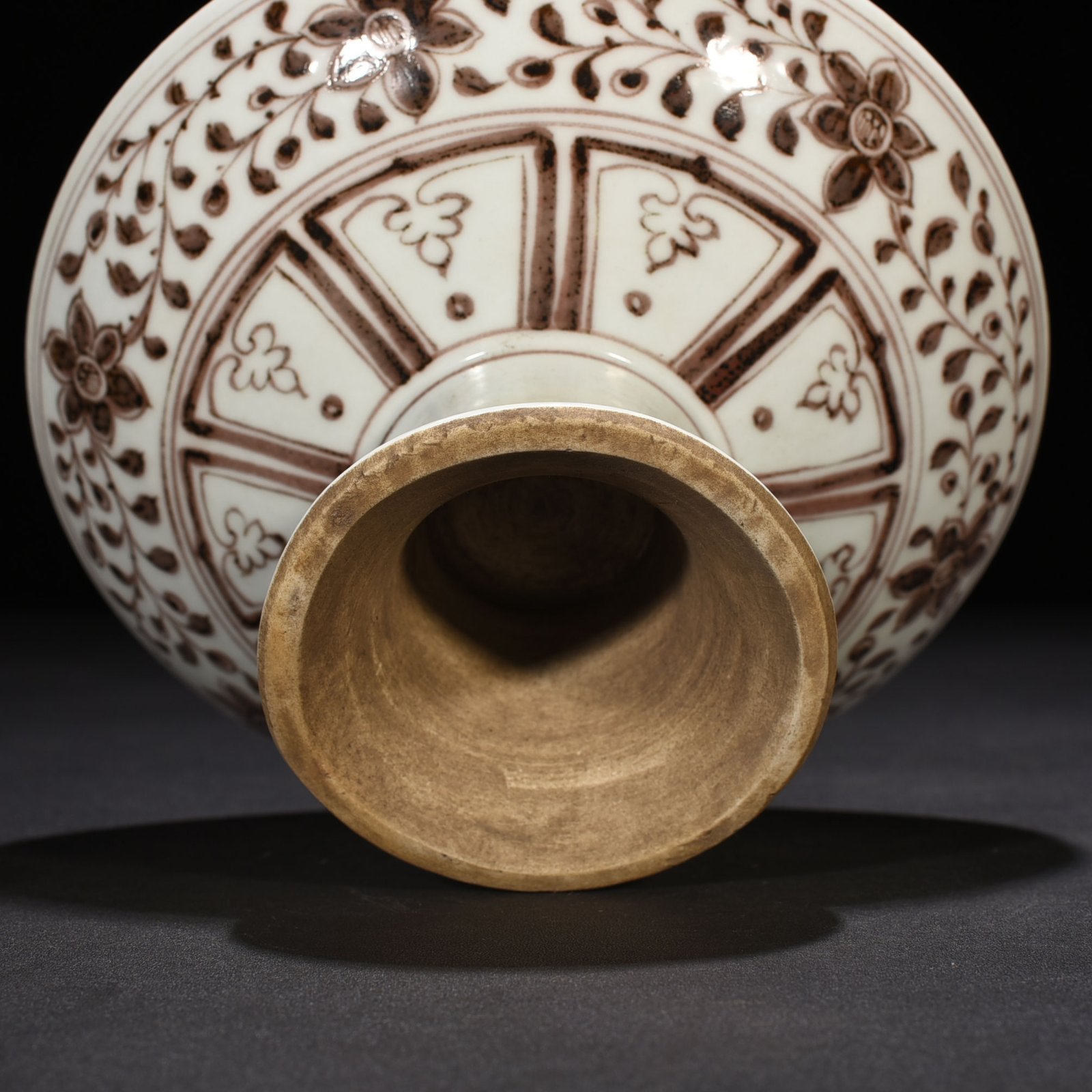 Yuan Dynasty underglaze red high plate with branches and lion pattern