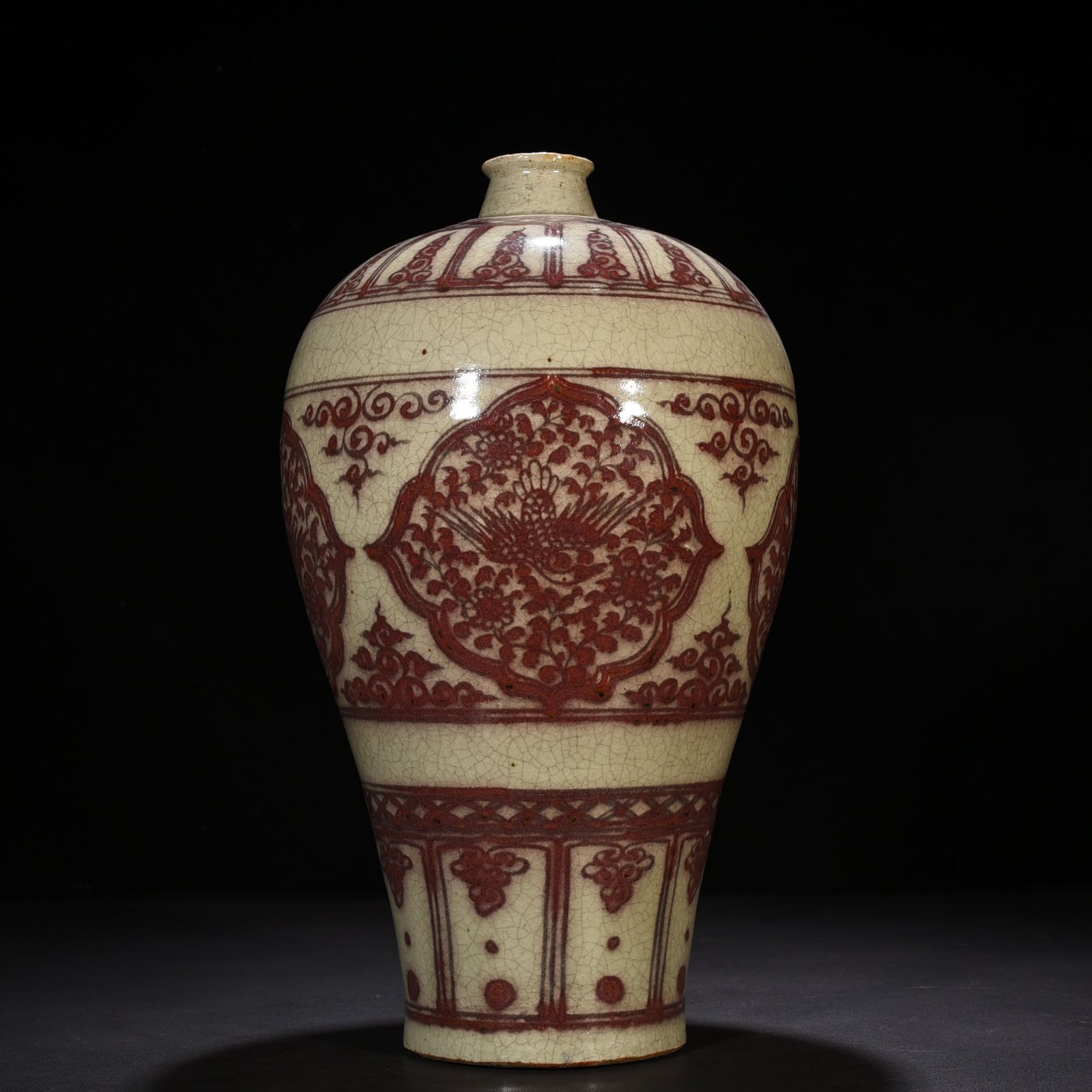 Yuan Dynasty underglaze red flower and phoenix pattern plum vase