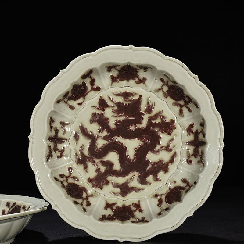 Yuan Dynasty glaze red rhombus edge plate