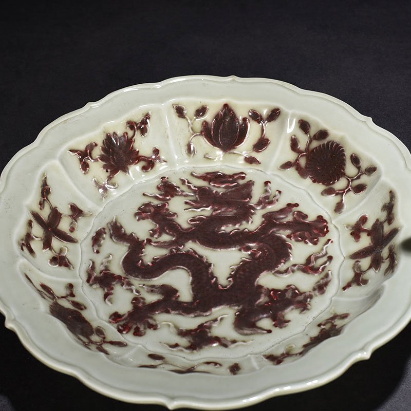 Yuan Dynasty glaze red rhombus edge plate