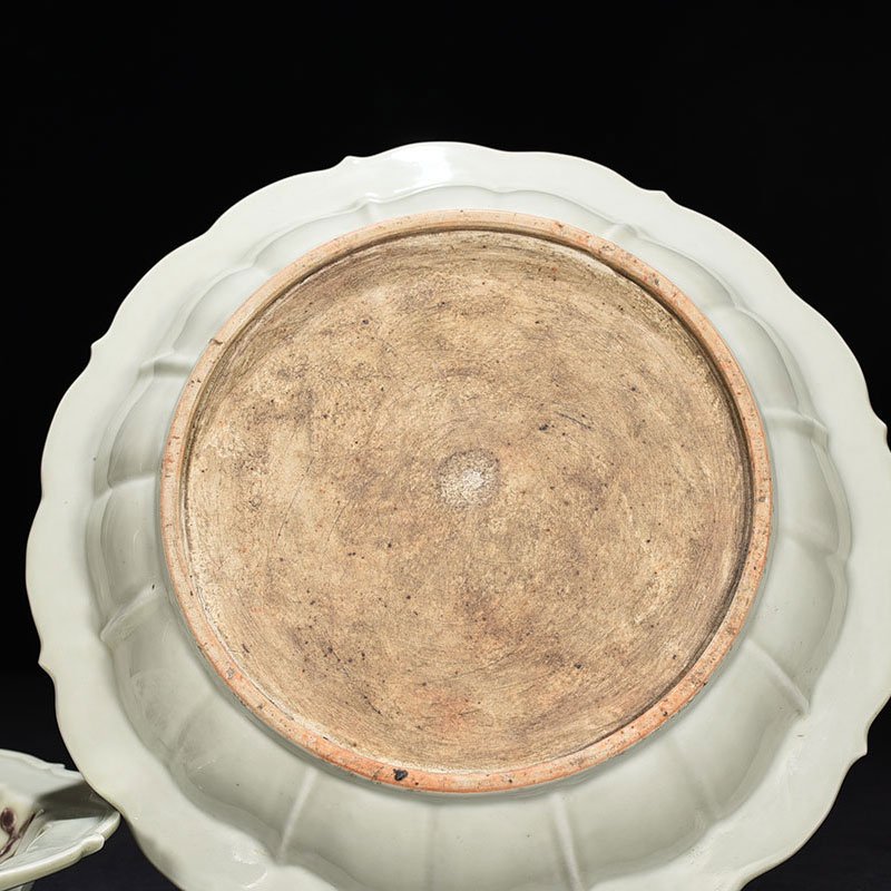 Yuan Dynasty glaze red rhombus edge plate