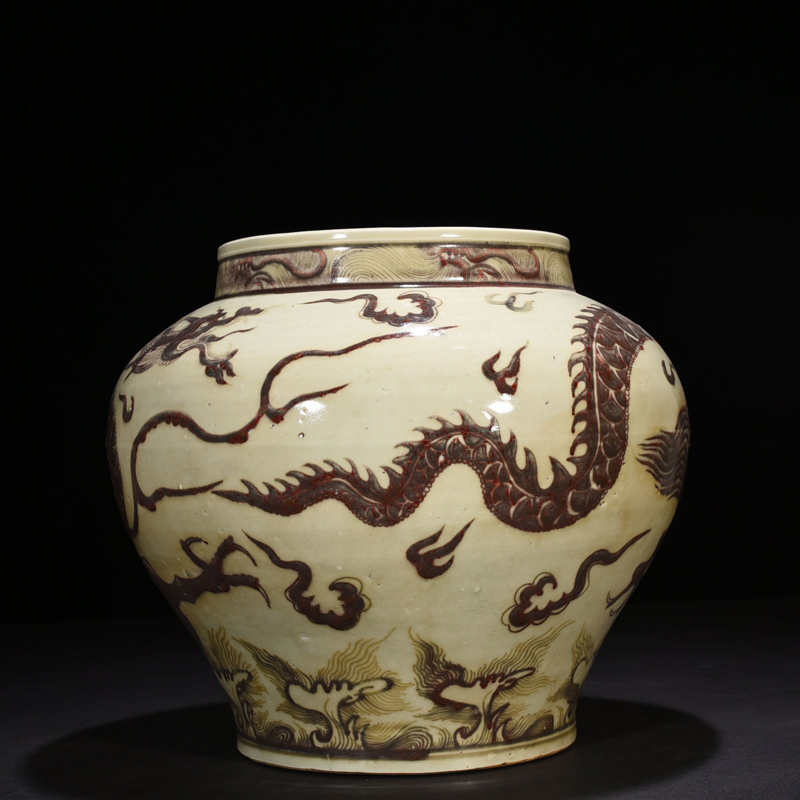 Yuan Dynasty glaze red dragon jar