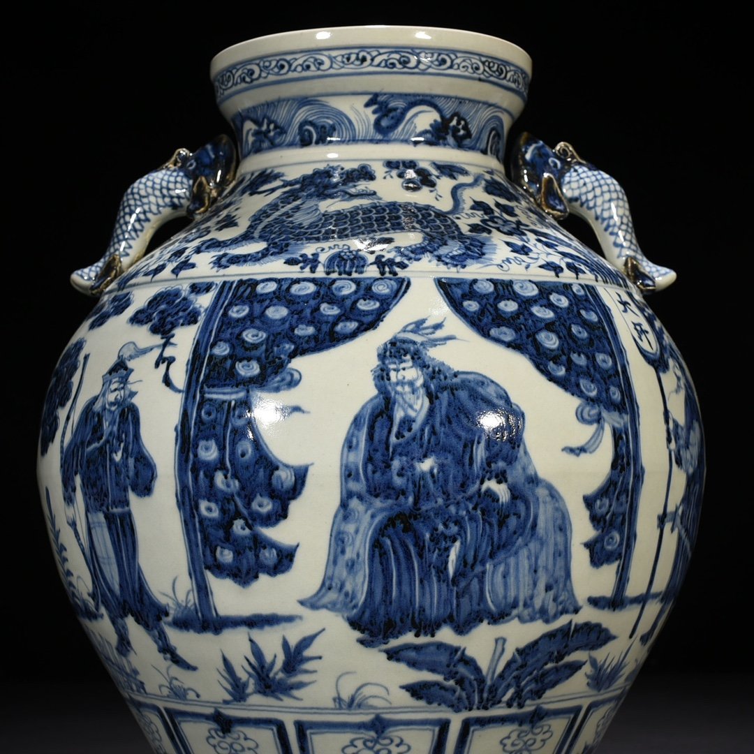 Yuan Dynasty blue and white fish ear jar with story pattern