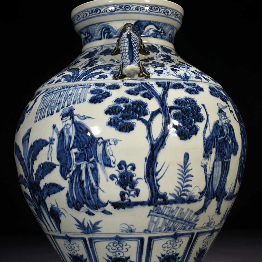 Yuan Dynasty blue and white fish ear jar with story pattern