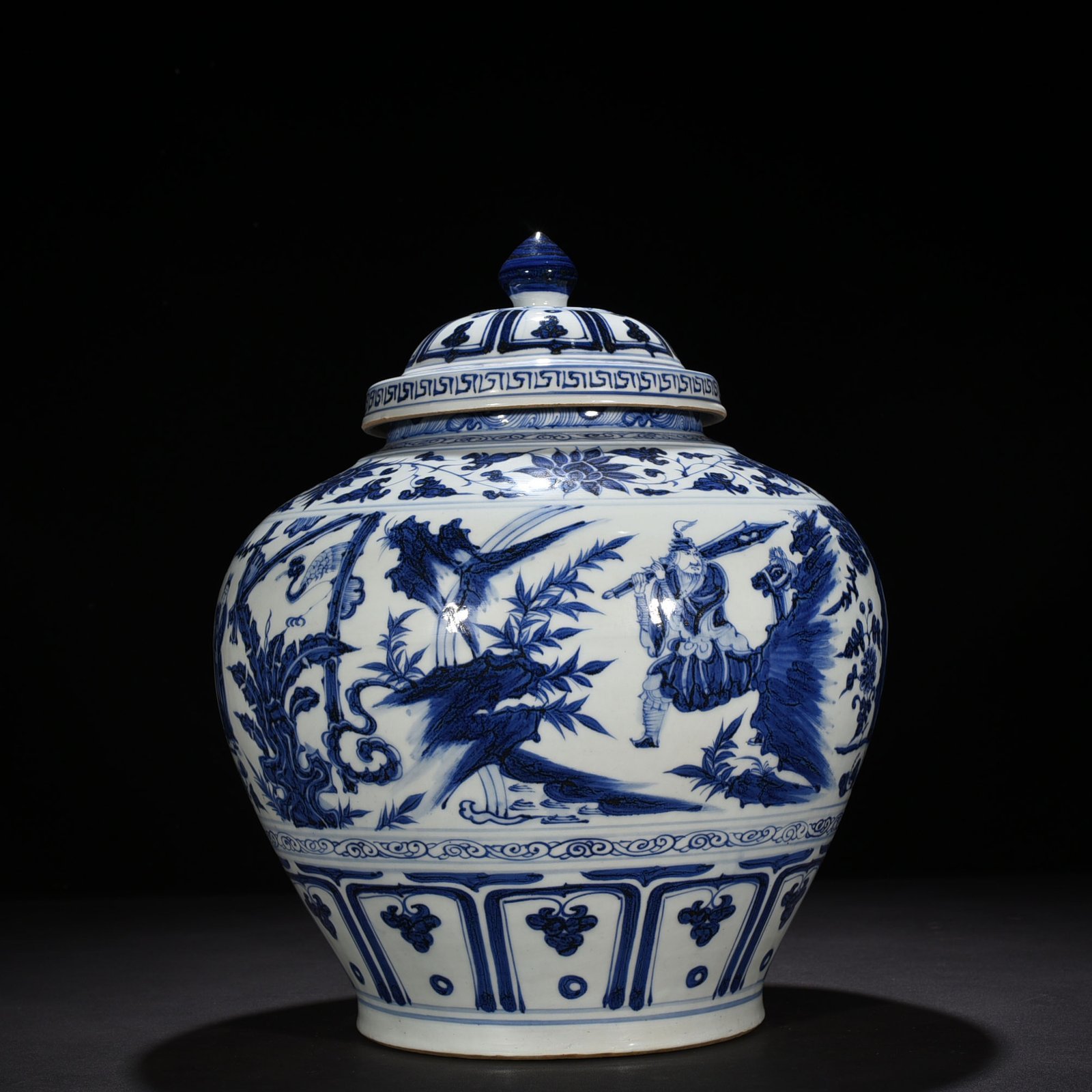 Yuan Dynasty blue and white jar with lid and pattern on three visits