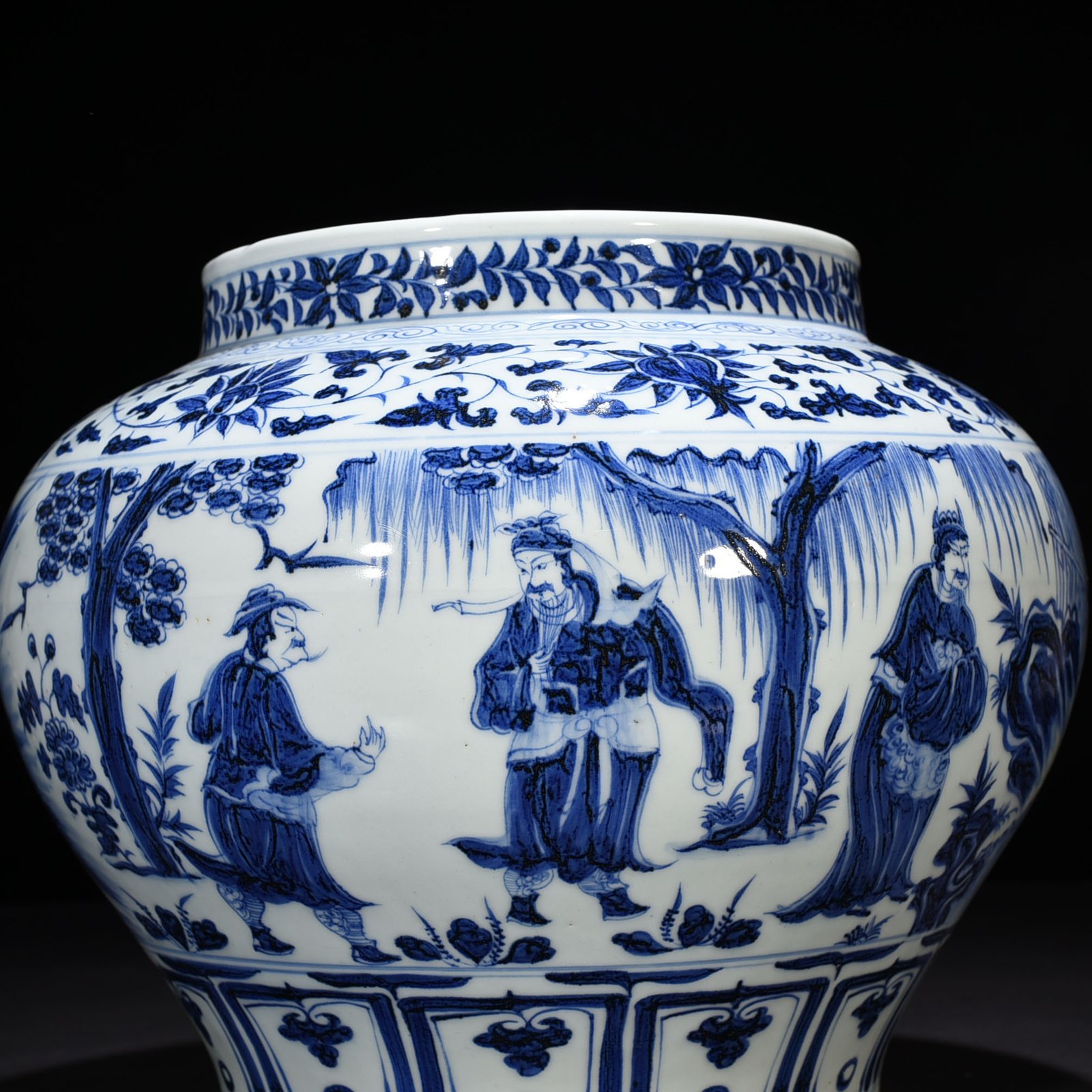 Yuan Dynasty blue and white three-visit thatched cottage character story jar