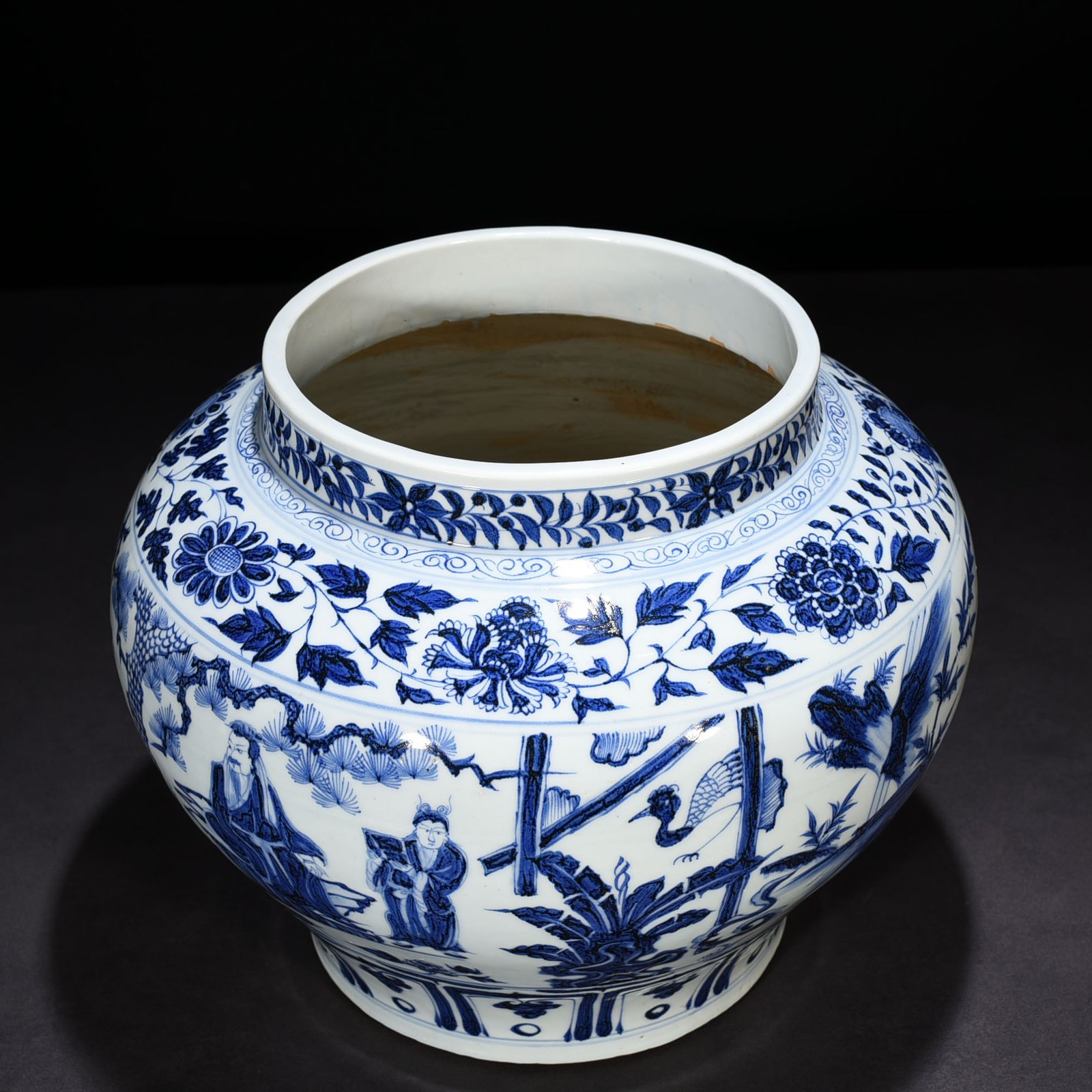 Yuan Dynasty blue and white three-visit thatched cottage character story jar