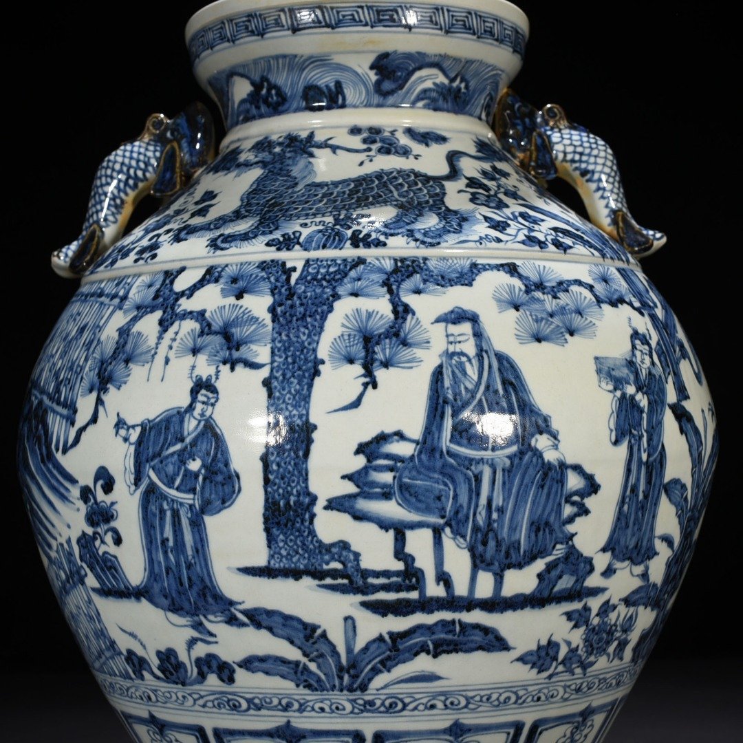 Yuan Dynasty blue and white fish ear jar with story of three visits to thatched cottage
